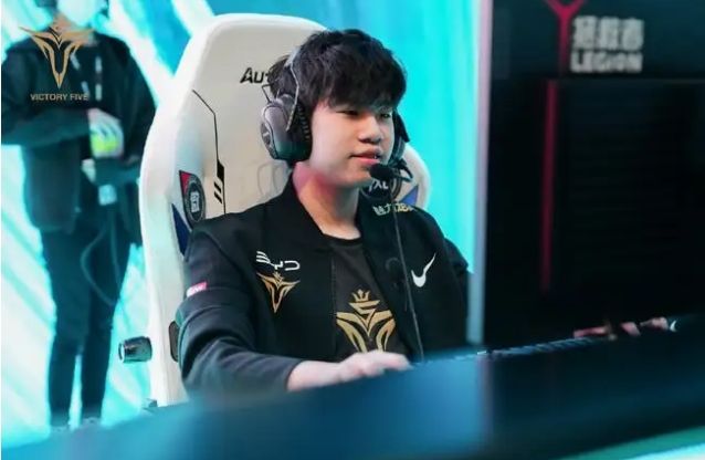 佩德里的成 佩德里的成