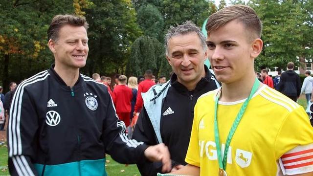 行的灯塔 行的灯塔