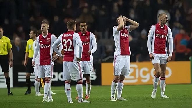 网坛备受期 网坛备受期